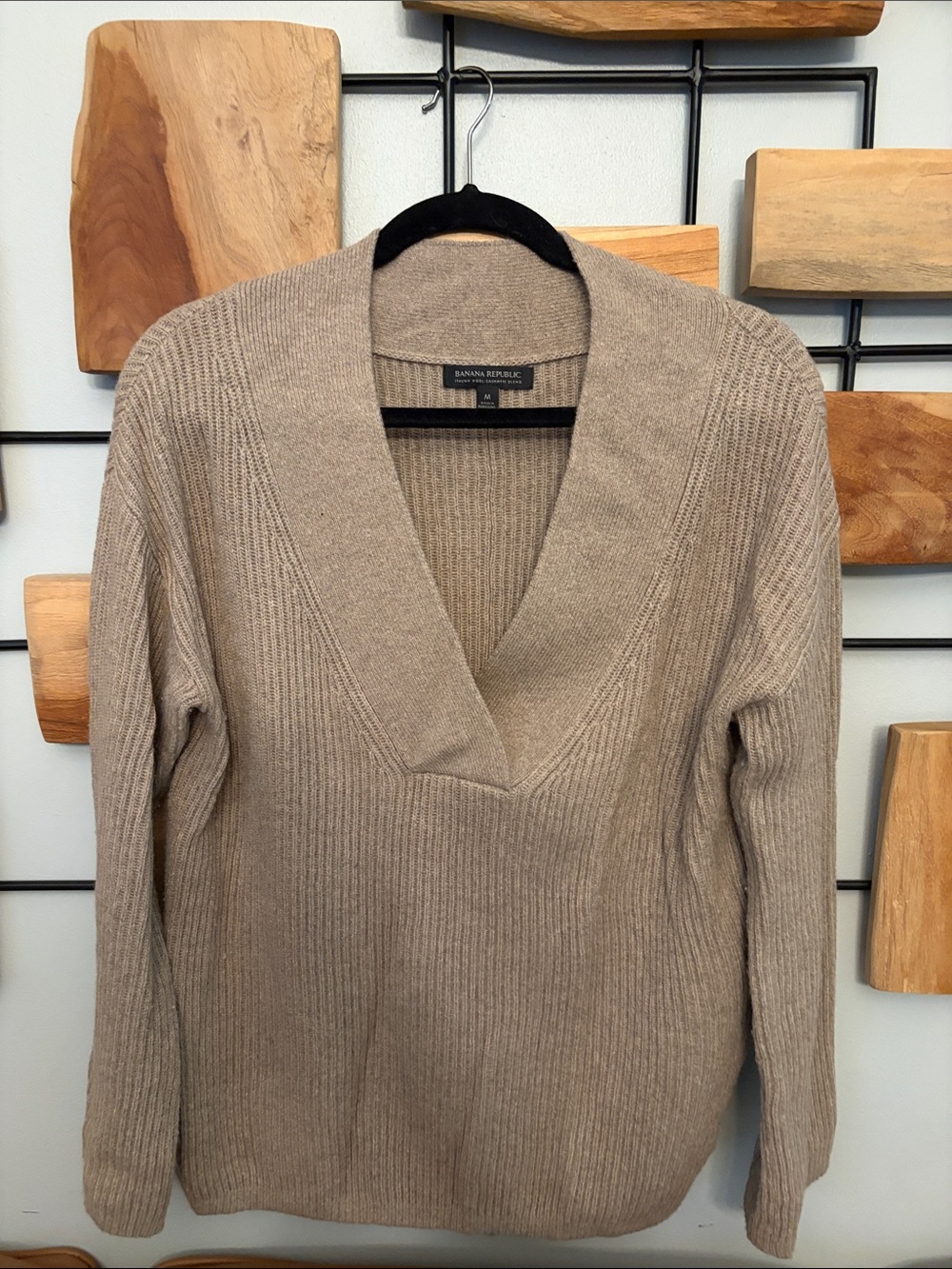 Banana Republic Women's wool and cashmere blend sweater in Taupe